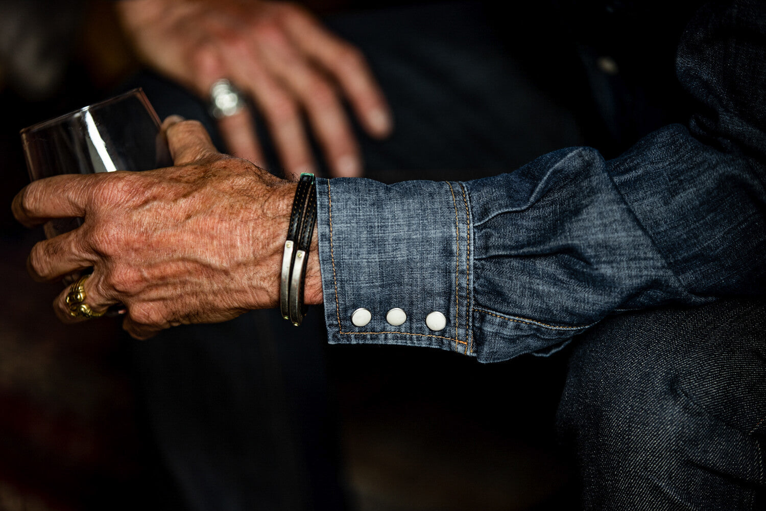 Pearl snap barrel cuffs